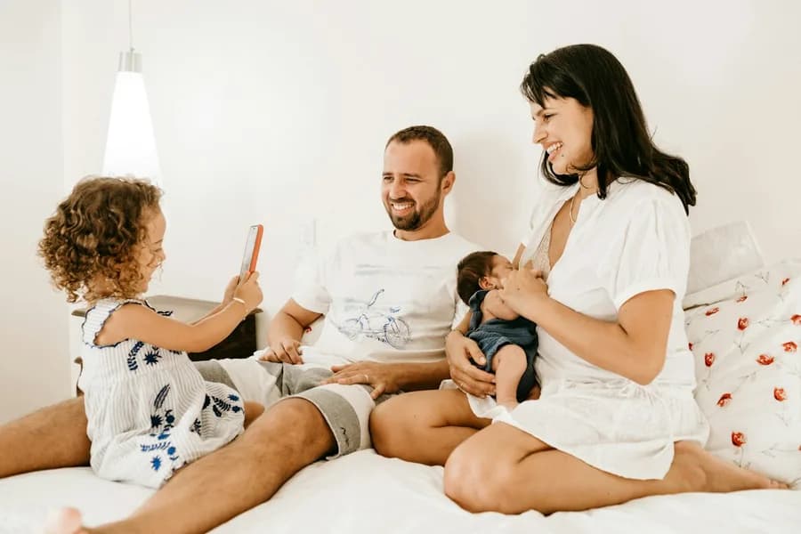 Atendimento familiar em uma clínica pediátrica